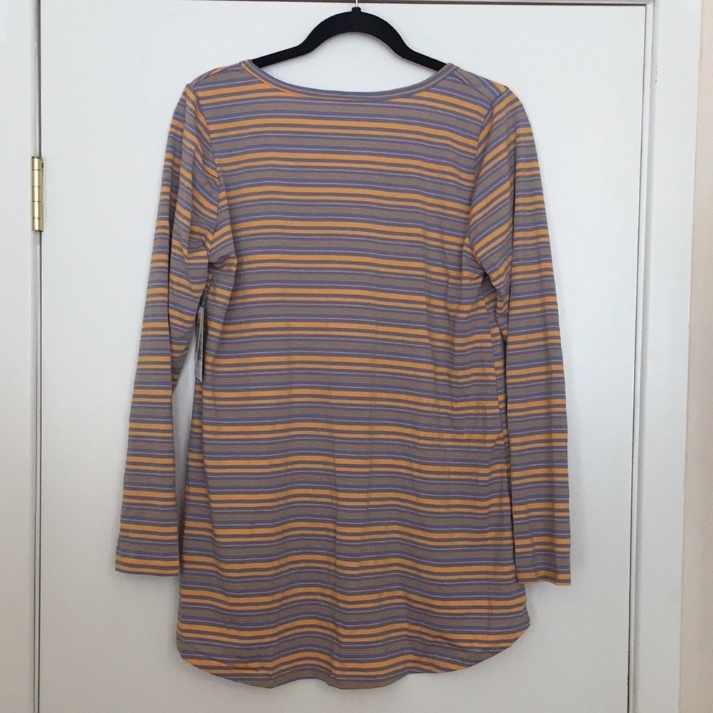 L LuLaRoe Lynnae Top BB31 918 - Picture 4 of 5